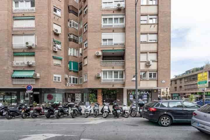 Amplio Piso en Granada a Un Paso del Centro