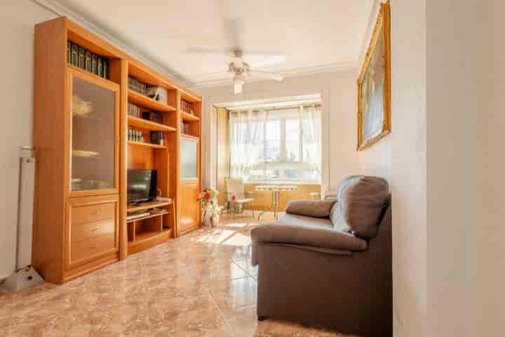 Cozy Beachfront Apartment in Torrevieja