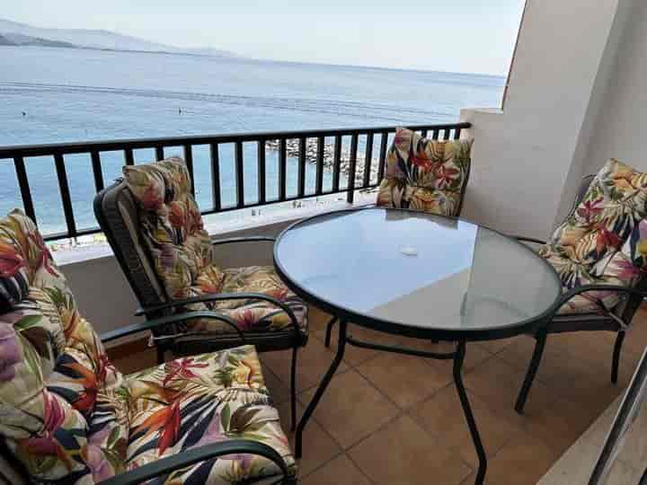 Sunny Seaside Apartment in Velilla, Almuñécar