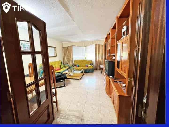 Cozy 3-Bedroom Apartment in Alcalá de Henares