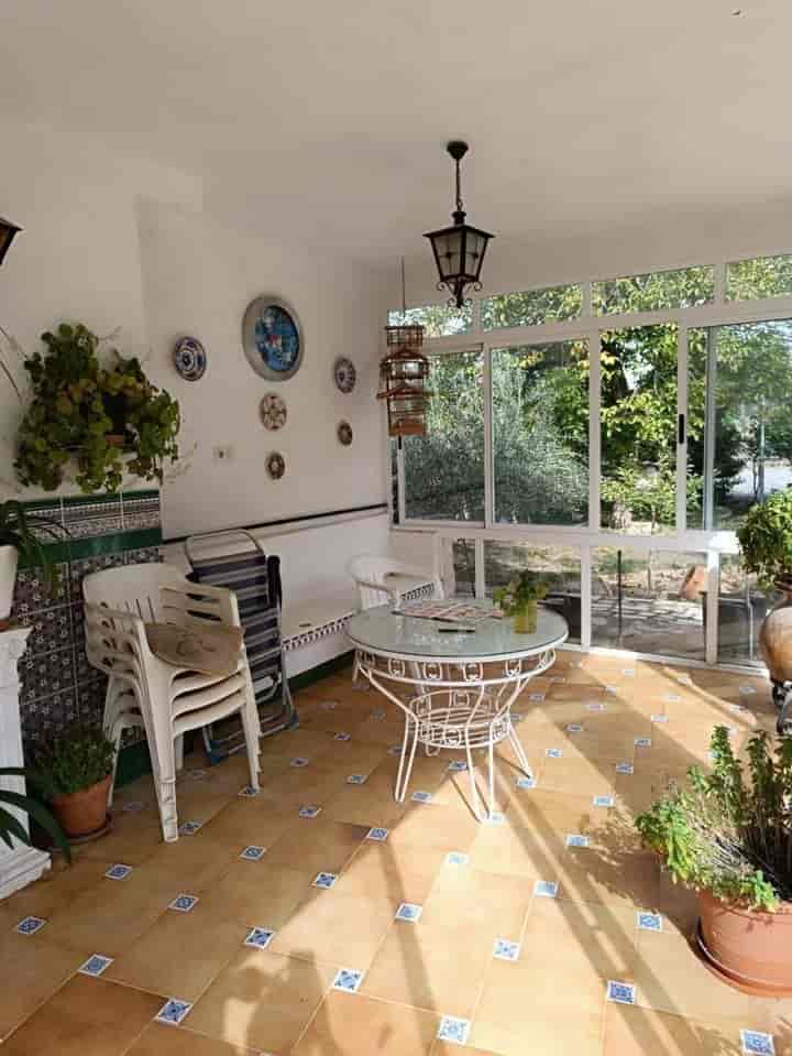 Charming Chalet in La Humosa, Perfect Getaway!