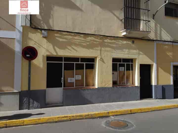 Prime Commercial Space in Central Montijo - 50 m² Perfect for Your Business