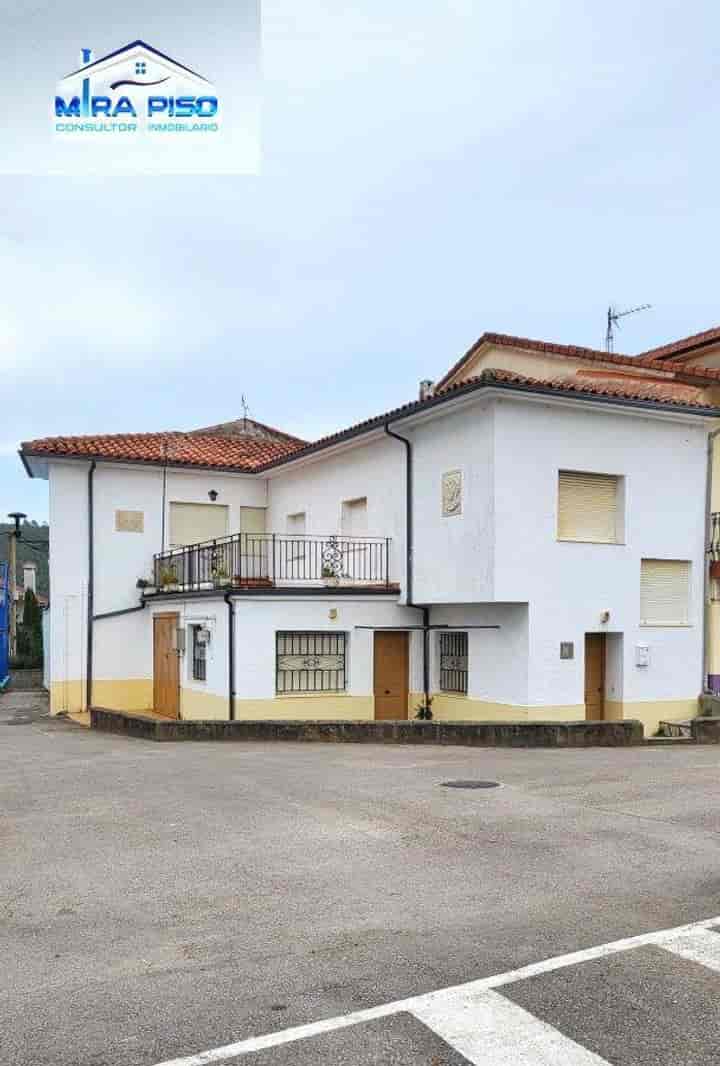 Charming Townhouse in Argoños, Cantabria - Just 10 Minutes from the Beach!