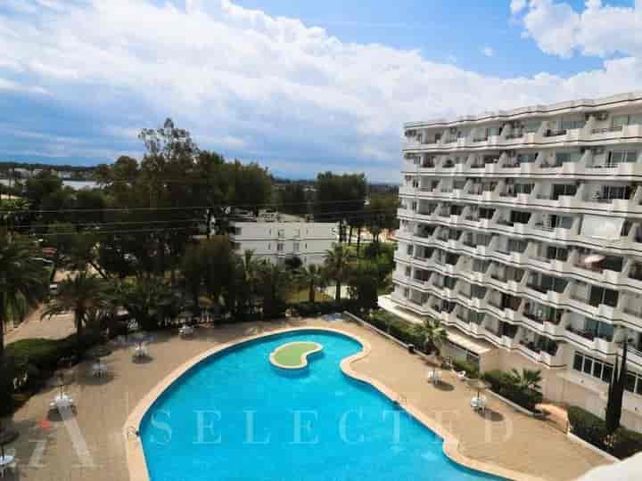 Seaside Serenity: Charming 2-Bedroom Apartment in Puerto de Alcudia