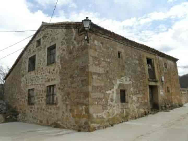 Charming Renovation Project in Pedrajas - Close to Golf and the Capital