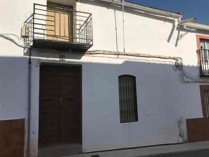 Cozy Renovation Opportunity in Peraleda del Zaucejo, Badajoz