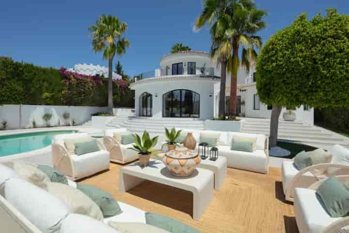 Stunning 5-Bedroom Villa in Aloha, Marbella