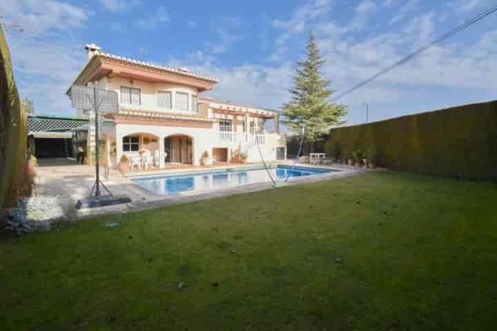 Magnificent Chalet in [Location] with Pool and Spacious Garden