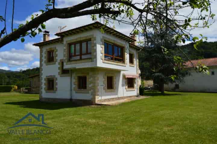 Charming 5-Bedroom Home in Santa Cruz de Iguña, Cantabria