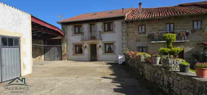 Charming 4-Bedroom Home in La Población, Campoo de Yuso