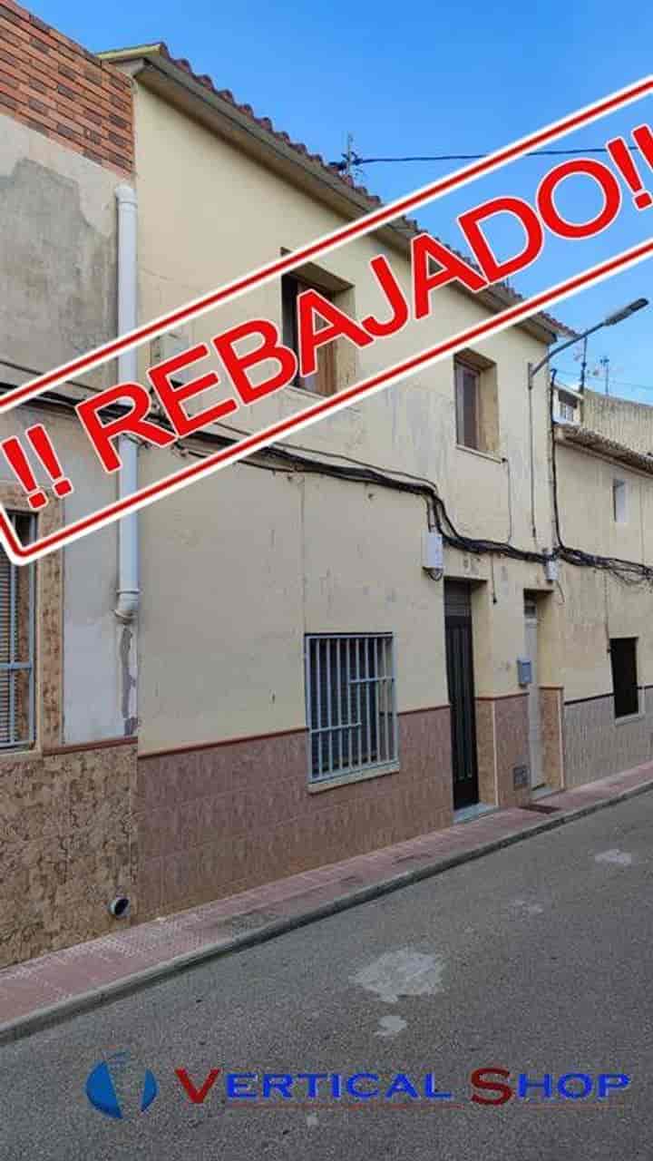 Charming Ground Floor Apartment in Caudete, Albacete