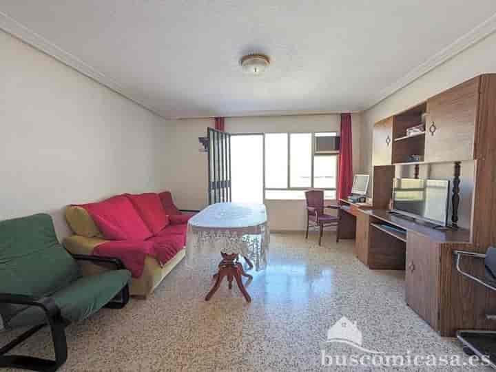 Charming 3-Bedroom Flat in Calle Fernando de Herrera, Linares