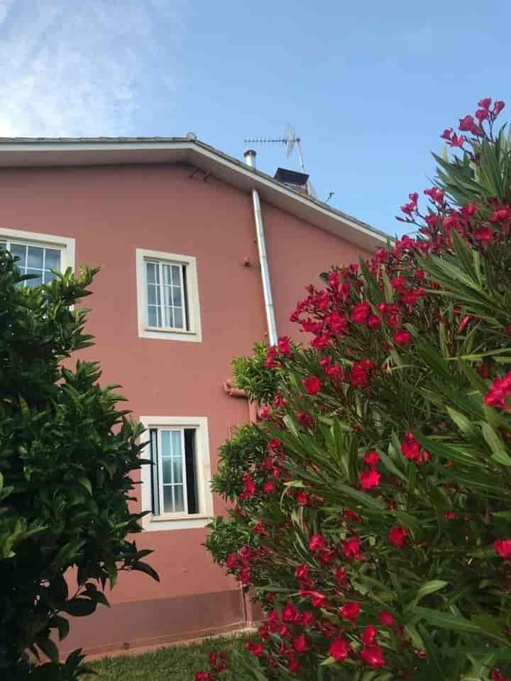 Spacious Family Home in San Pedro de Nós, Oleiros