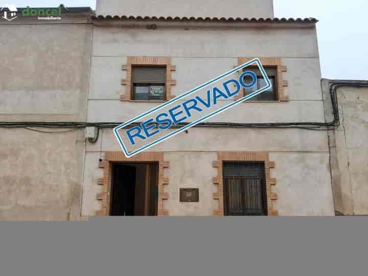 Charming Home in Fernancaballero, Ciudad Real – Close to Everything!