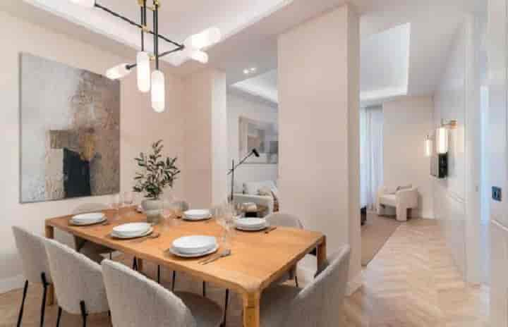 Stylish 3-Bedroom Haven in the Heart of Madrid - Tetuán 20