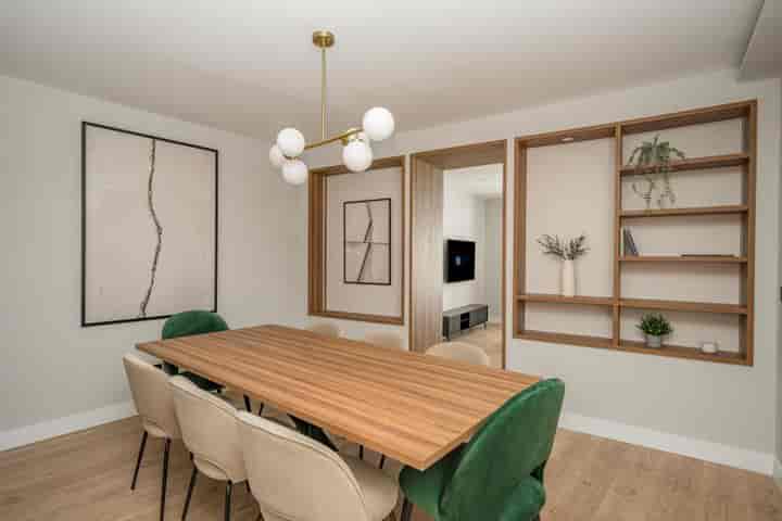 Stunning Renovated Apartment in the Heart of Madrid – Calle Barceló 1