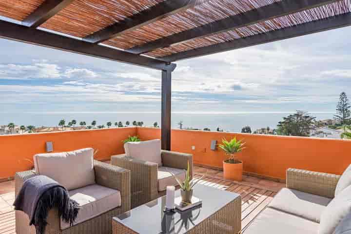 Stunning Penthouse with Panoramic Views in Buenos Noches, Estepona