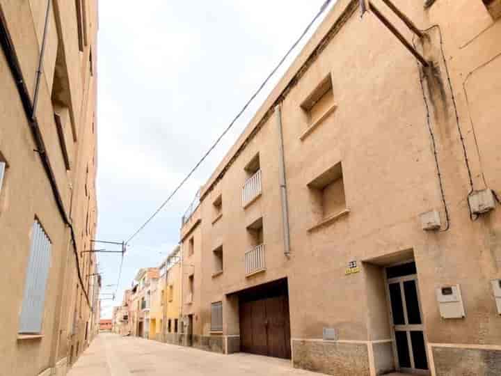 Spacious Restoration Opportunity in Central Jesús