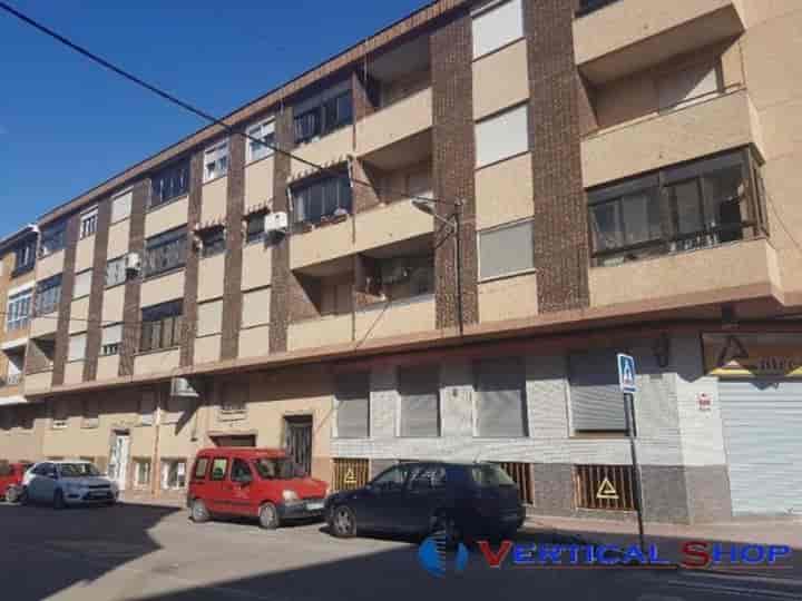 Cozy 3-Bedroom Apartment in Caudete, Albacete