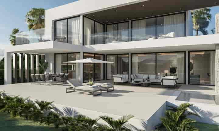 Stunning Villa in Marbesa, Marbella - Just Steps from the Beach!