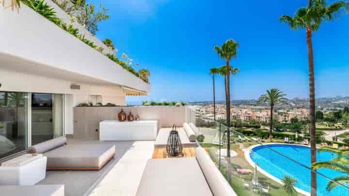 Dreibettzimmerwohnung in Lomas de Marbella, Goldene Meile