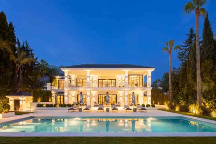 Élégante Villa avec vue sur la mer à Sierra Blanca, Marbella