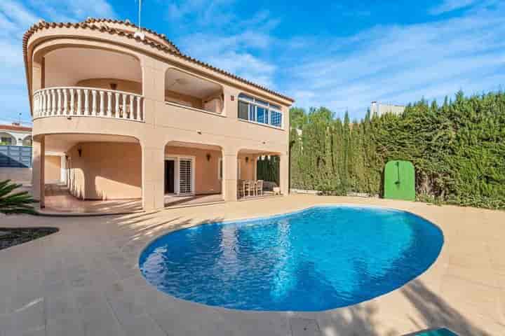 Charming Family Villa in Los Balcones, Torrevieja