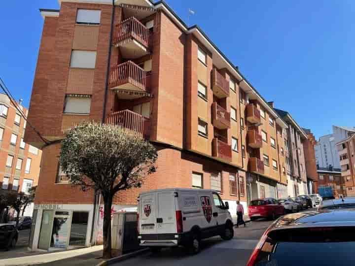 Charming 3-Bedroom Apartment in Ponferrada's Jewish Quarter