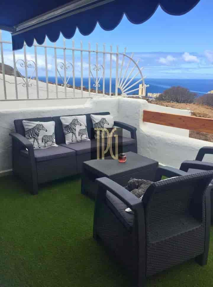 Stunning 2 Bedroom Apartment in Port Royale, Los Cristianos