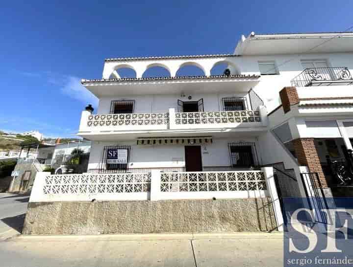 Charming Townhouse with Stunning Views in Cómpeta