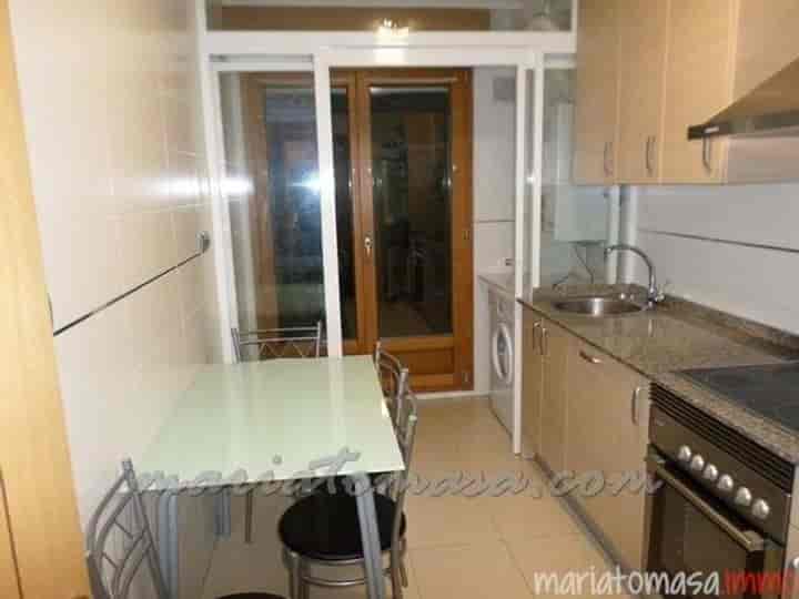 Charming Ground Floor Apartment with Garden in Algorta