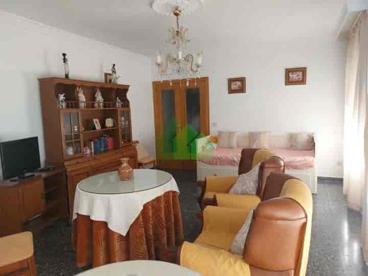 Bright 2nd Floor Apartment in Colón Area