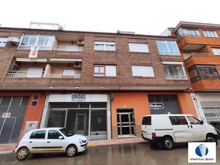 Spacious 3rd Floor Penthouse in Caudete, Albacete