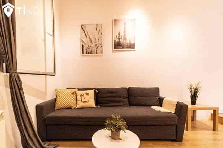 Charming 2-Bedroom Apartment in the Heart of Madrid