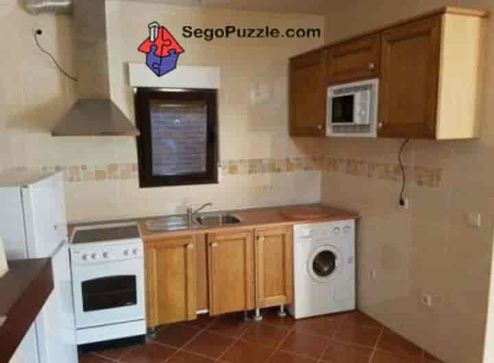 Modern 1-Bedroom Apartment in Espirdo, Segovia