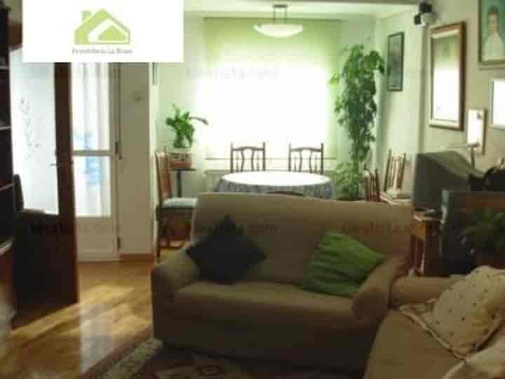 Charming 3-Bedroom Apartment in Zamora - Pinilla Area