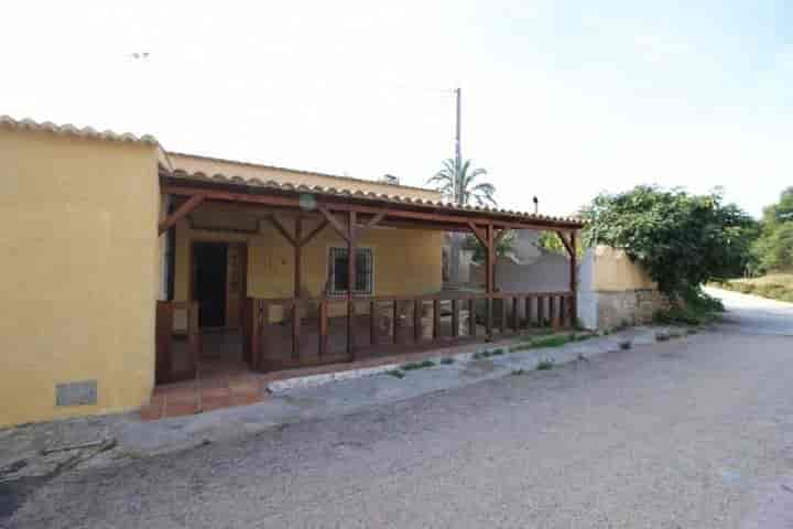 Charming 4-Bedroom Cave House in Casas del Señor