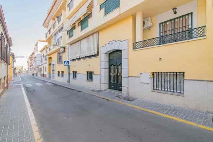 Charming Apartment in the Heart of Maracena - Perfect Location!