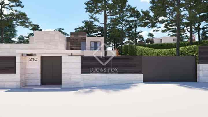 Luxury Villas in Las Lomas, Madrid