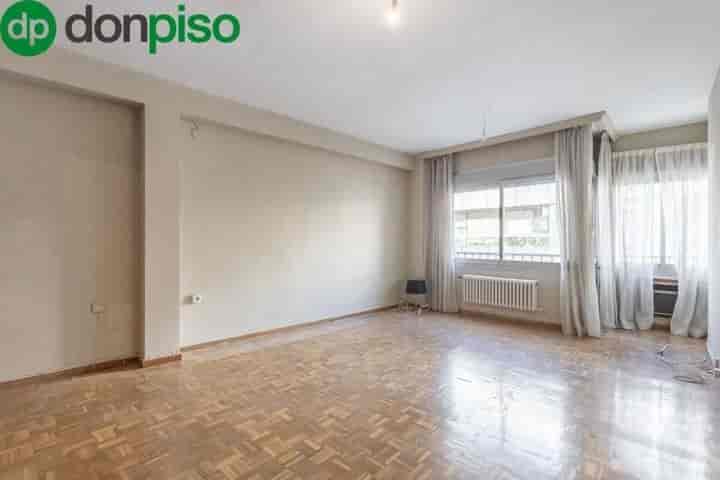 Spacious 200 m² Apartment in Central Granada