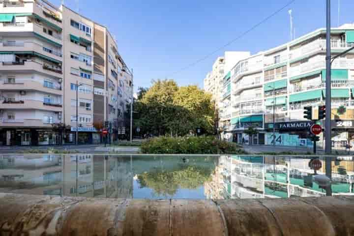 Cozy 2-Bedroom Apartment on Avenida de Don Bosco, Granada