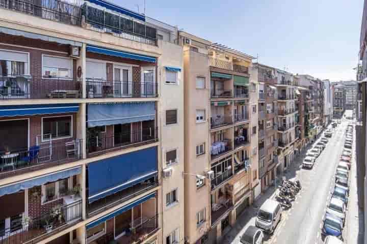 Bright 3-Bedroom Apartment in Arabial