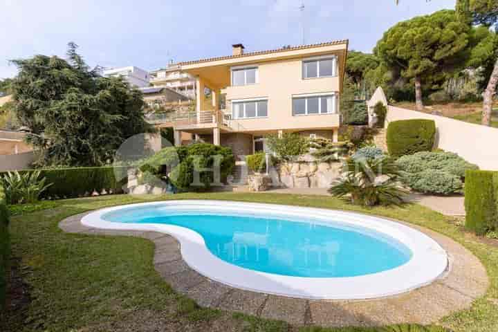 Stunning Sea View Property in Maresme, Just 10 Minutes from Barcelona