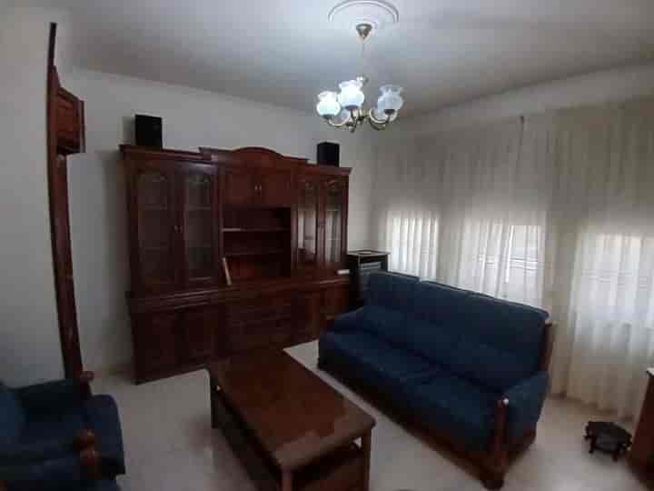 Cozy Ground Floor Apartment in a Peaceful Area, Close to Carretera de Castilla