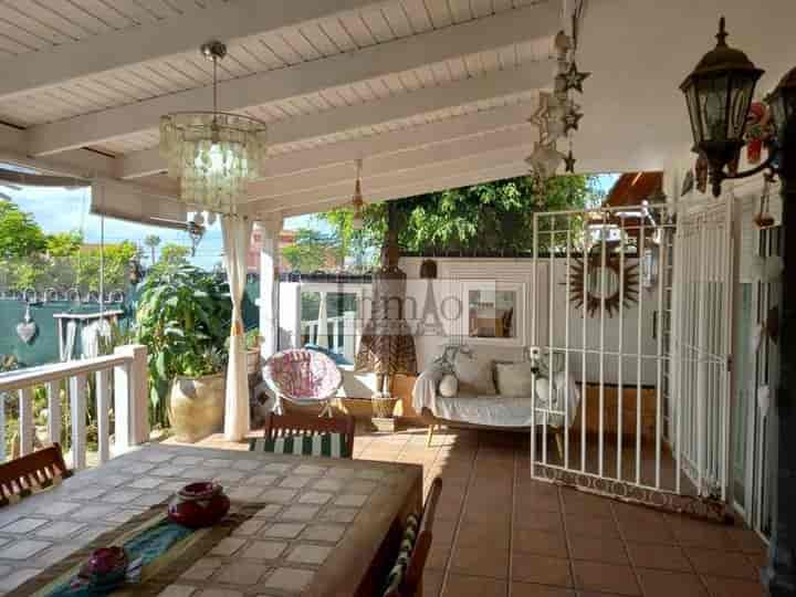 Charming Ground Floor Apartment in Vista Hermosa, Los Cristianos