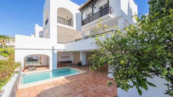 Charming 4-Bedroom Villa in Benalmádena