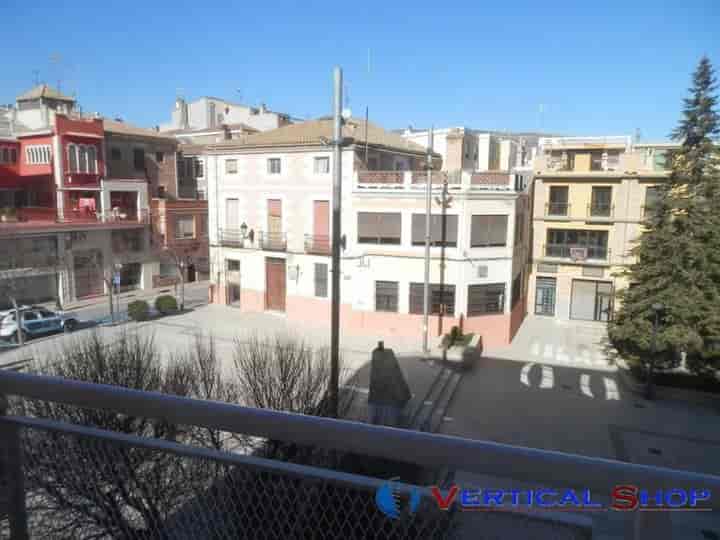 Céntrico Piso con Garaje en Caudete, Albacete