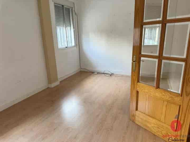 Charming 2-Bedroom Ground Floor Apartment in Avenida de Cádiz