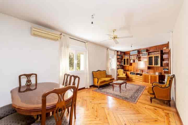 Chamberí, Madrid: Bright & Spacious 1-Bedroom Apartment Awaiting Your Touch