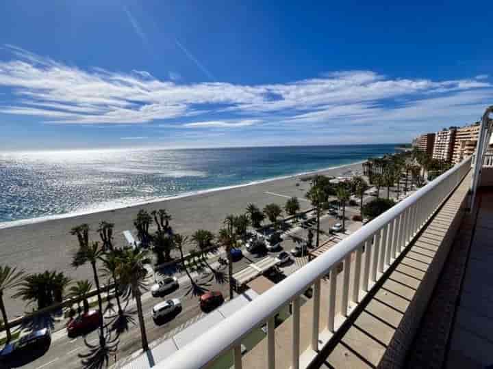 Beachfront Penthouse in Almuñecar - Breathtaking Views Await!